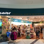 Discover Tropical North Queensland - ケアンズ国際空港内のお土産屋さんです