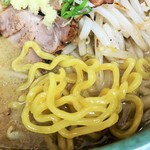 麺屋 彩未 - 黄色い中太麺