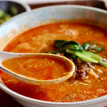 華乃樹 - 胡麻が香る心地よい辛さのスープ