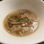 山ごぼう - きのこのスープ