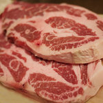 牛山精肉店 - 牛山ポークの肩ロース
