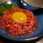 牛山精肉店 - 馬とろをユッケ風に