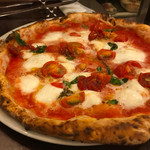 トラットリア エ ピッツェリア アミーチ - 