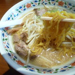 麺処 武壱 - 高加水札幌縮れ麺
