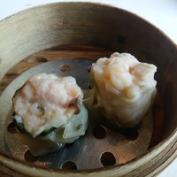 龍天門 - 大葉と海老の焼売
