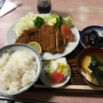 天花食堂 - トンカツ定食1200円