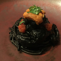 リストランテ・ホンダ - ヤリイカのスミ煮のスパゲッティ 北海道産 生ウニとともに