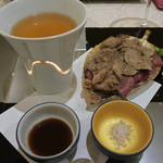 トゥ・ラ・ジョア - 