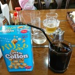 洋食コスギ - サービスのアイスコーヒーとお菓子❤