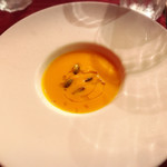 愛知県産有機かぼちゃとピスタチオのスープ