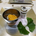 トゥ・ラ・ジョア - 伊勢海老にビスクのエスプーマ