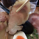 自慢のレアチャーシュー