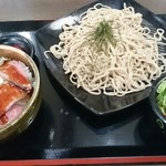 Gokurakuyu - ローストビーフ丼セット。
