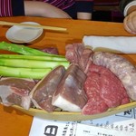 肉小屋 - 