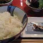 草喰 なかひがし - ９月　白ご飯・目刺し・おかず２種・香の物