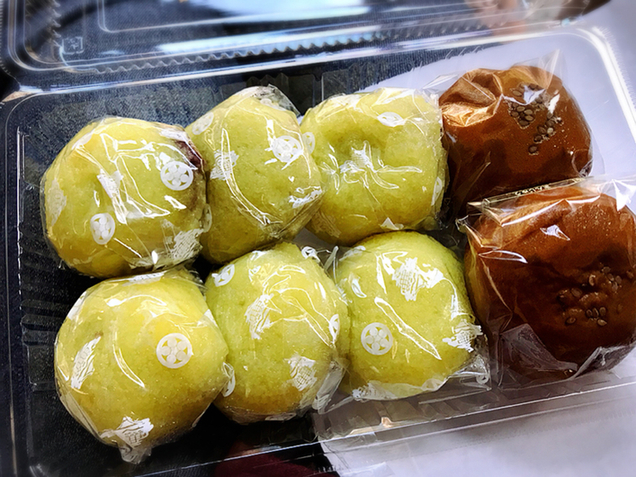 小池菓子舗 憩の館ほっとinやないづ 足湯直売店 - 会津柳津（和菓子）の写真