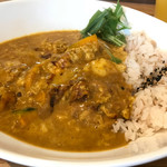 Bonga's Curry&Dining - 日替わり「カボチャ＆チーズ」×トッピング タマゴ。