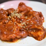 炭火焼肉徳重 - もち豚タンモト（味噌味）