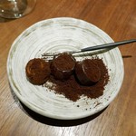 エスピス - 柚子クリームのガナッシュ・カヌレ・フィナンシェ