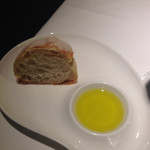 リストランテ･ヒロ  - ローズマリーのフォカッチャ