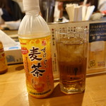 千匹屋 立ち飲み屋 - ☆お外の麦茶で!(^^)!☆