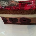 パティスリーヨシノリアサミ - チェリーのケーキ
