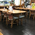 鮨芳 - (内観)テーブル席