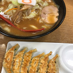 8番らーめん 金沢駅店 - 