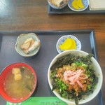 ど久礼もん - 漁師のぶっかけ丼