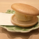 すし善 - アイスもなか