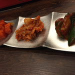 ふくふく パンチャンの家 - キムチ盛り合わせ¥400+税