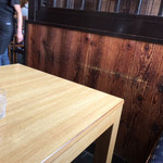 手造りうどん 楽々 - テーブル席