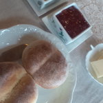 香房　やまぶどう - 料理写真:薪ストーブで焼いたパン