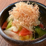 やきとんうまいもん横丁 まるたか - おしんこ盛り合わせ