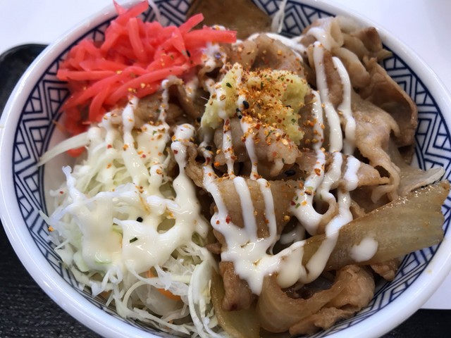 吉野家 7号線鶴岡店 - 羽前大山（牛丼）の写真