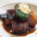中國料理kujikuji - バラ肉の角煮にかぼちゃ、ゴーヤー、ズッキーニ