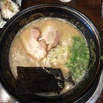 一心不乱 - 黒のコクとんこつラーメン