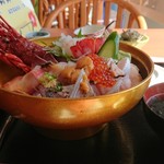 はな房 - 器からして豪華で大ぶりです。