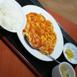 四川食府 - 芝エビ、イカと玉子のチリソース定食（８５０円）２０１７年９月