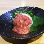 俺の魚を食ってみろ!! - サービスでいただいた、鰹の塩辛。
