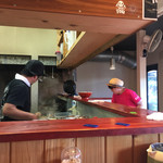 ゴリラ屋 - 好みは人それぞれではあるが、俺の中では間違い無くトップレベル。
      近くにあれば間違い無く通う。家族連れて行く。友人誘う。
      ホント、接客も不満無いし客は気持ちよくご馳走様〜店主店員ありがとうございます！
      