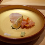 鮨 さかい - ​ 造り 真鯛 博多、赤貝 宇部