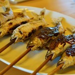 杉ケ瀬ヤナ - 一番奥が塩焼き特大、他は大