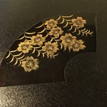 江戸三 - テーブルの角もキレイ！