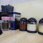 家系ラーメン 近藤家 - いつもの調味料、生姜あり