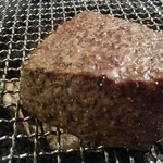 焼肉 大淀屋 - 塊肉②(焼くのは砂時計で計りながら)
