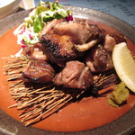 笑酎屋 ぶにせ   - 料理写真:鶏炭火焼 塩