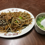 大学軒 - 焼きそば＝６５０円
            ラーメンスープ付