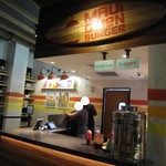 Maui Onion Burger - 2017年の内観