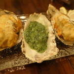 ビストロ ハッチ - 昆布森の牡蠣のフリットとムニエル（各450円）